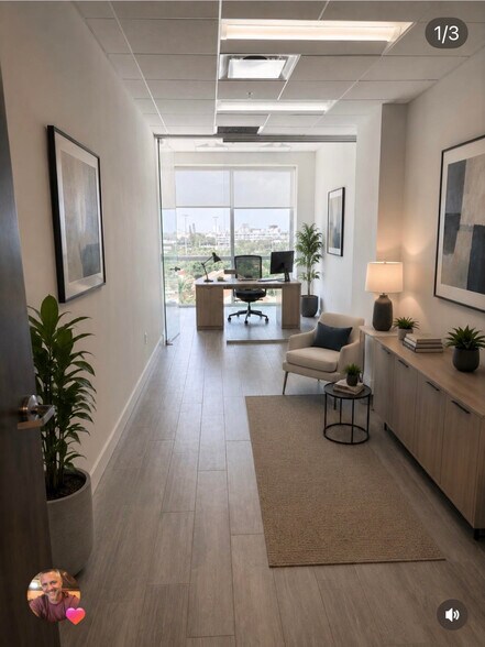 More Photos Of 400 W Hallandale Beach Blvd, Hallandale Beach Office For Sale