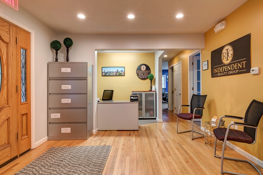 More Photos Of 4902 W Genesee St, Camillus Office For Sale