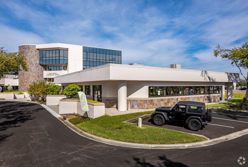 More Photos Of 10701 Danka Way N, Saint Petersburg Office For Sale