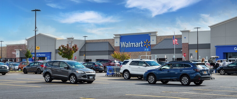 More Photos Of 5301-5399 Genesee Rd, Camillus Unknown For Lease