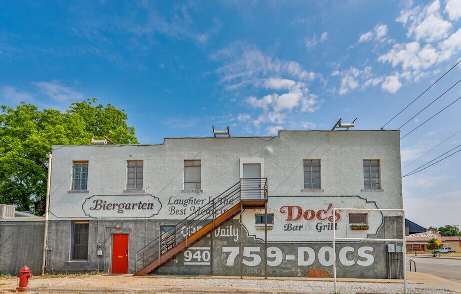More Photos Of 113 N Main St, Muenster Restaurant For Sale