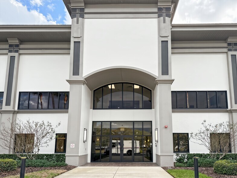 More Photos Of 6901 Professional Pky E, Sarasota Coworking Space