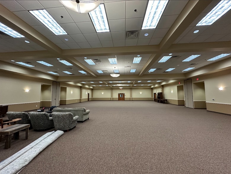 More Photos Of 601 Old Base Rd, Aurora Religious Facility For Sale