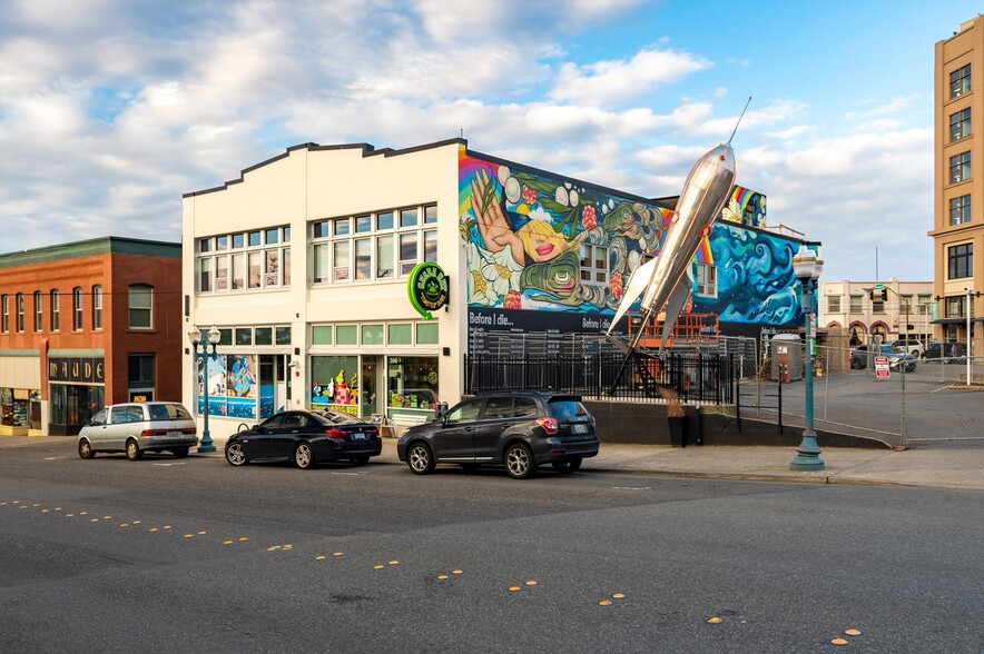 Primary Photo Of 308 W Holly St, Bellingham General Retail For Lease