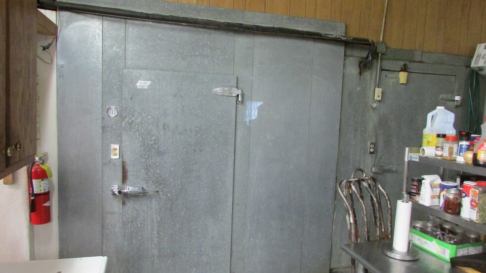 More Photos Of 5002 S 3rd St, Memphis Convenience Store For Sale