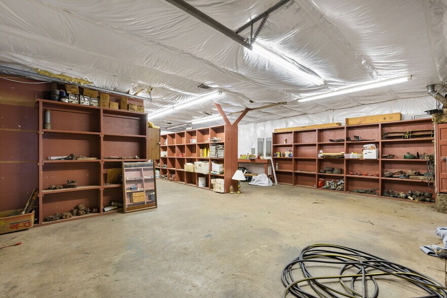 More Photos Of 446 3rd st, Burkburnett Warehouse For Sale