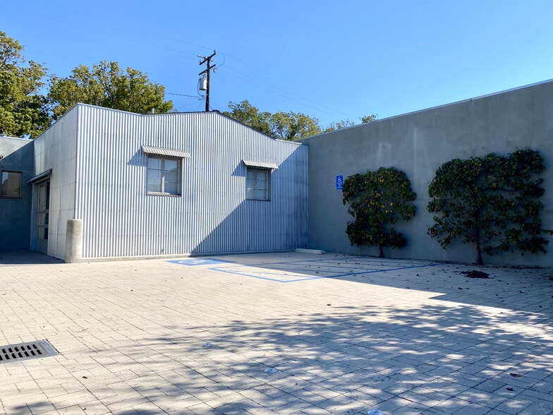 More Photos Of 911 De la Vina St, Santa Barbara Office For Lease