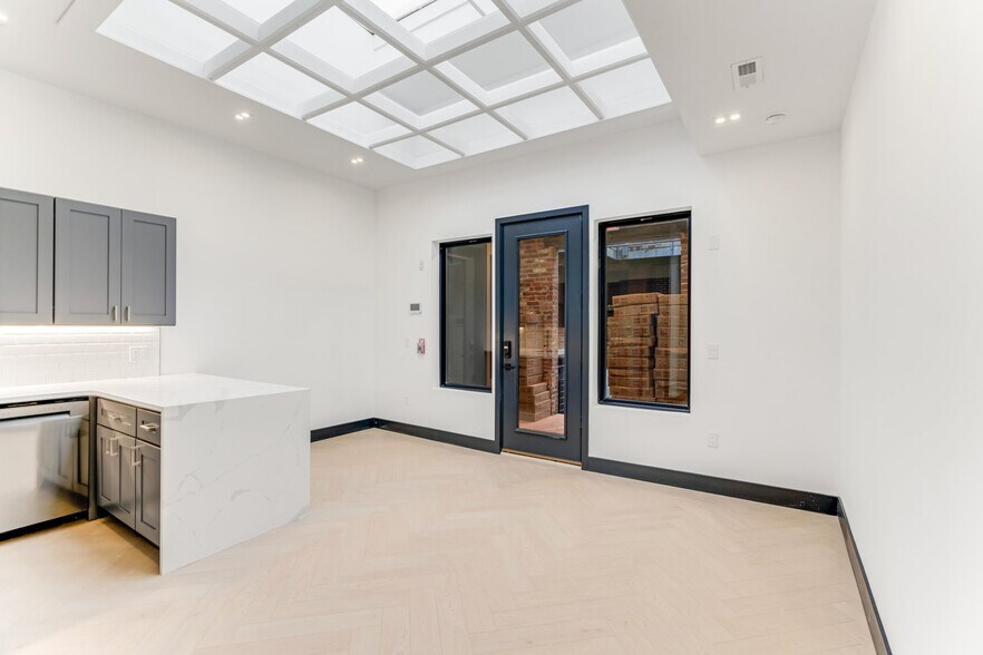 More Photos Of 643-645 N 15th St, Philadelphia Apartments For Sale