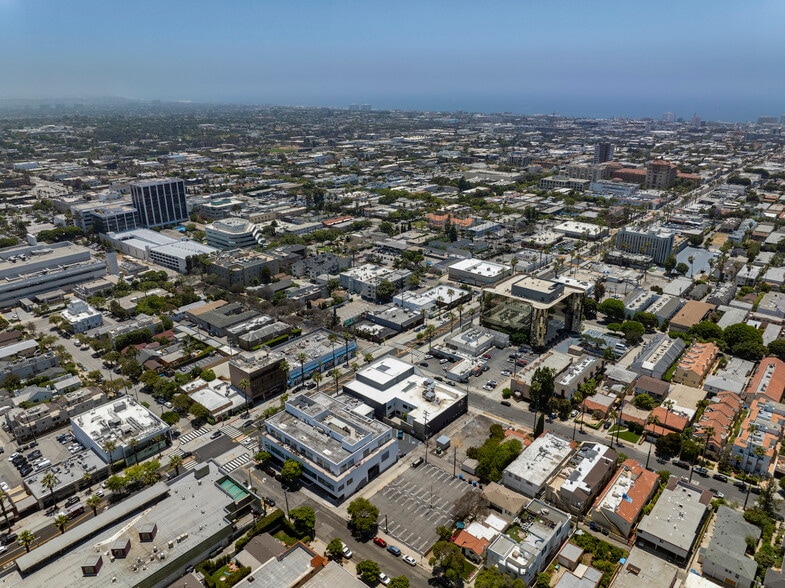 More Photos Of 2101 Wilshire Blvd, Santa Monica Medical For Sale