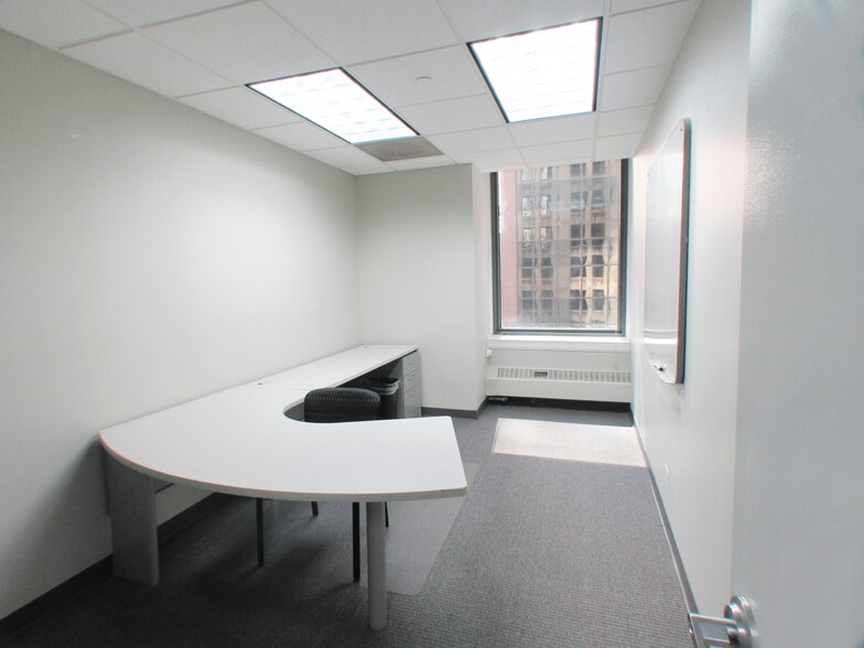More Photos Of 105 W Madison St, Chicago Office Residential For Lease