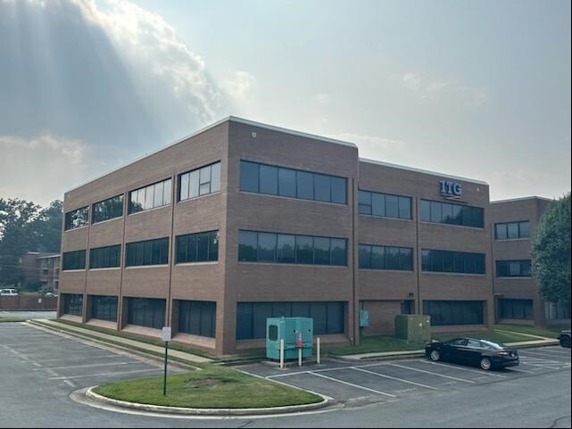 More Photos Of 2745 Hartland Rd, Falls Church Office For Sale