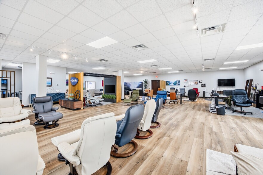 More Photos Of 1110 Alpharetta St, Roswell Freestanding For Sale