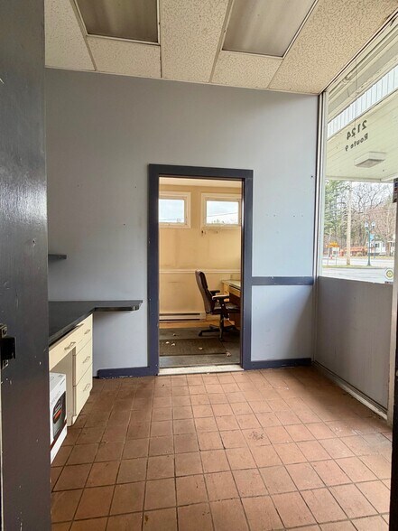 More Photos Of 2124 Us-9, Lake George Service Station For Sale