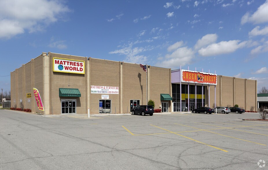 More Photos Of 3001-3061 S Sheridan Rd, Tulsa Unknown For Lease