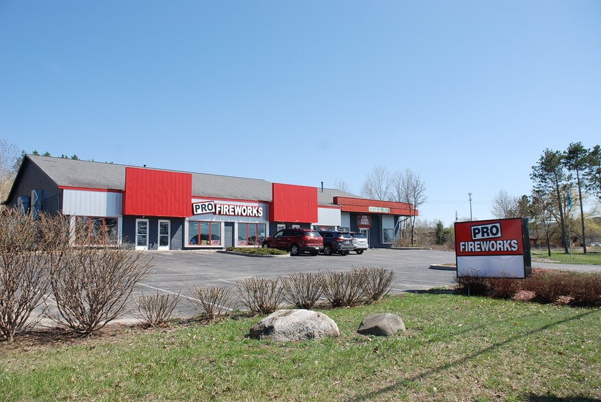 More Photos Of 5700 N US-31 Hwy, Acme Freestanding For Lease