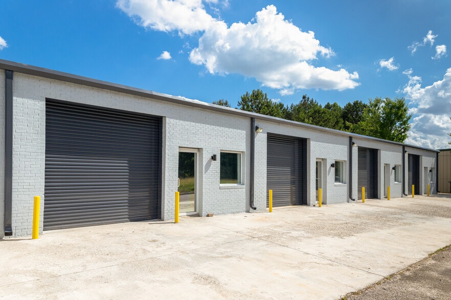 Primary Photo Of 2427 Hilton Way, Gainesville Warehouse For Lease