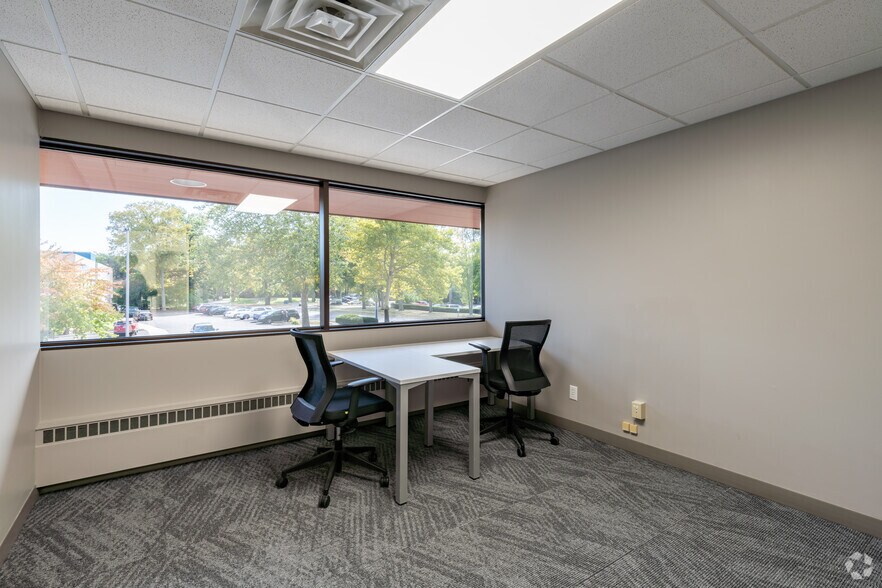 More Photos Of 3950 Sunforest Ct, Toledo Coworking Space