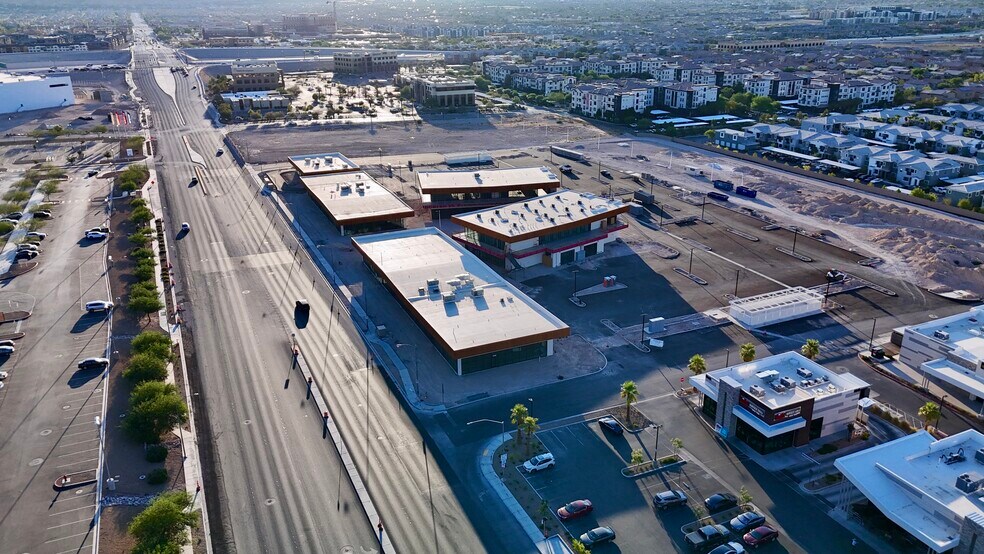 More Photos Of 8700 W Sunset Rd, Las Vegas General Retail For Lease