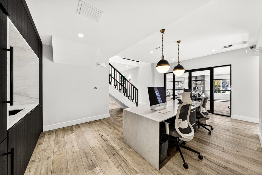 More Photos Of 5801 Biscayne Blvd, Miami Loft Creative Space For Lease