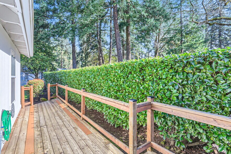 More Photos Of 5350 Lakeview Blvd, Lake Oswego Assisted Living For Sale