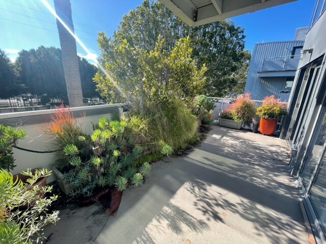 More Photos Of 615 Hampton Dr, Venice Apartments For Sale