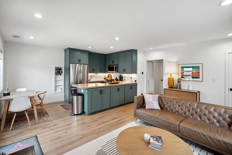 More Photos Of 4852 S Centinela Ave, Los Angeles Multifamily For Sale