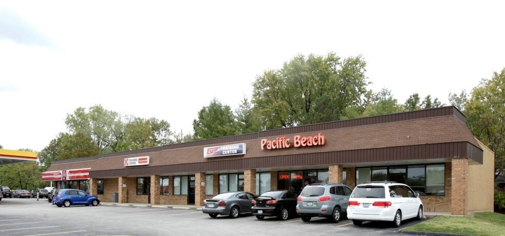 More Photos Of 9917-9927 Watson Rd, Crestwood Unknown For Lease