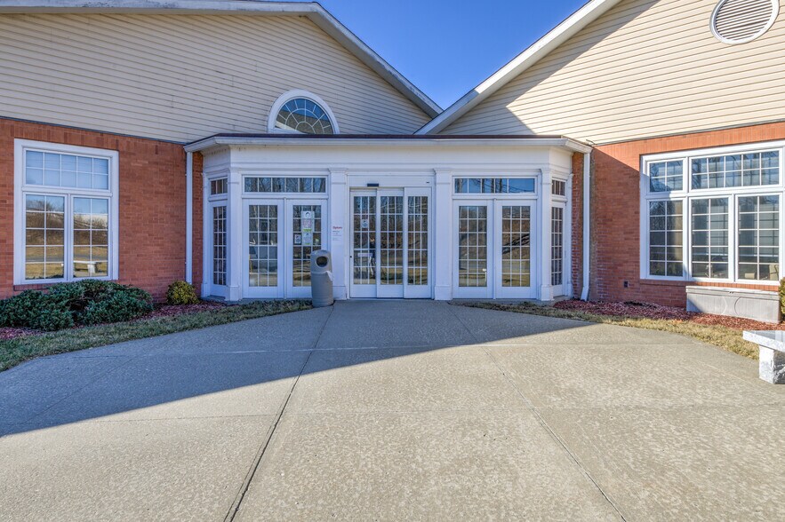 More Photos Of 48 Route 6, Yorktown Heights Medical For Lease