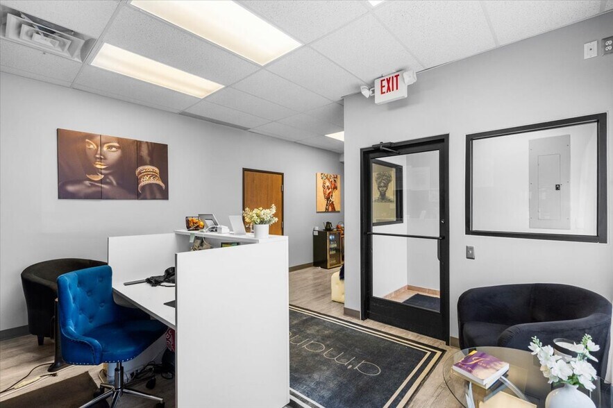 More Photos Of 28289-28315 Hoover Rd, Warren Medical For Lease