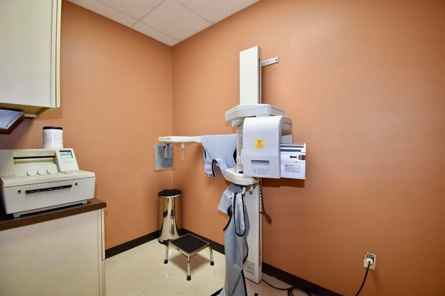 More Photos Of 209 Oil Well Rd, Jackson Healthcare For Lease