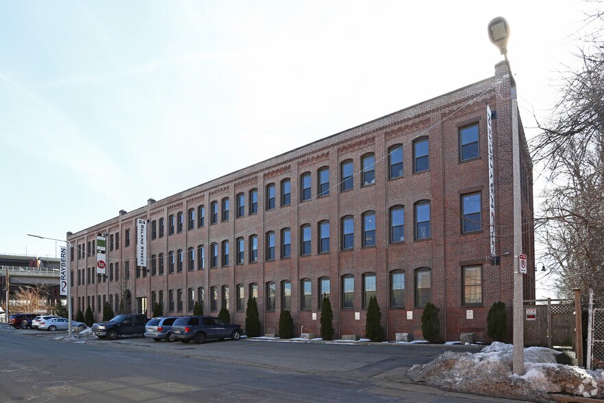 More Photos Of 24 Roland St, Charlestown Loft Creative Space For Lease