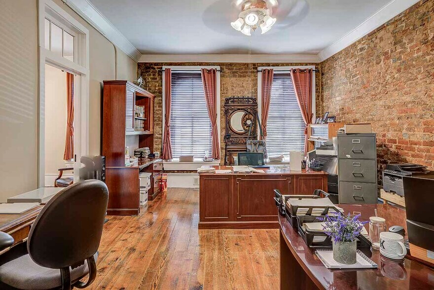 More Photos Of 107 E Main St, Jonesborough Storefront For Sale