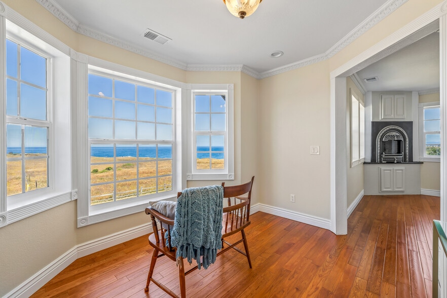 More Photos Of 19351 Del Mar Dr, Fort Bragg Specialty For Sale
