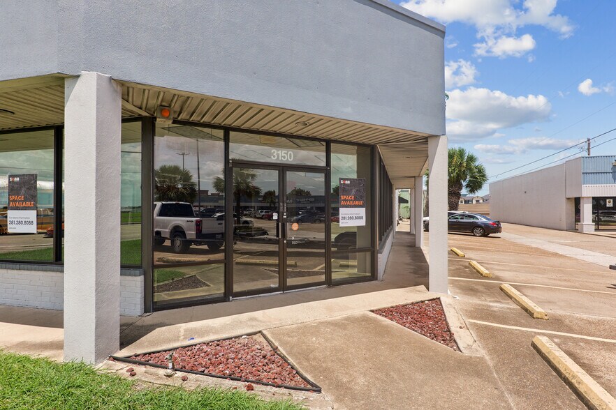 More Photos Of 3100-3150 Nasa Rd, Seabrook Unknown For Lease