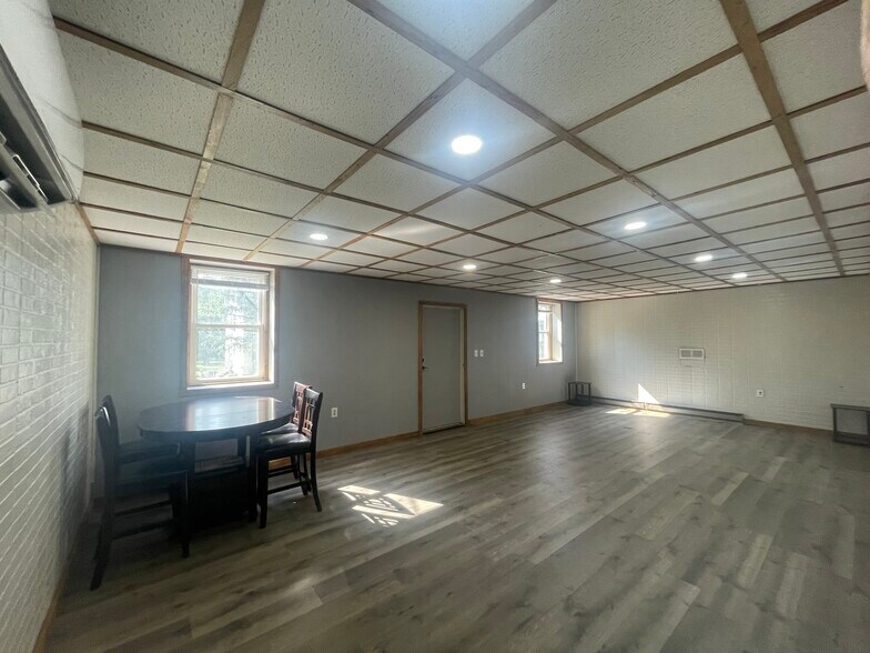 More Photos Of 423 Wilpen Rd, Ligonier Auto Repair For Sale