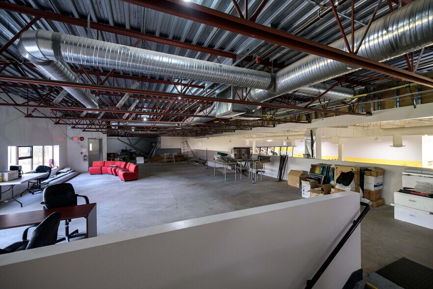 More Photos Of 12070 88 Ave, Surrey Storefront For Sale