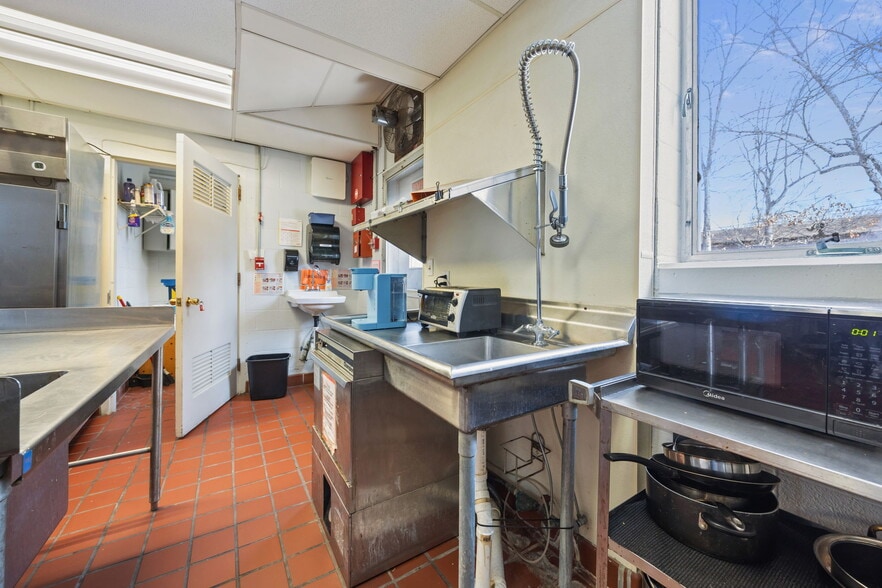 More Photos Of 2300 Spring Garden St, Greensboro Daycare Center For Sale