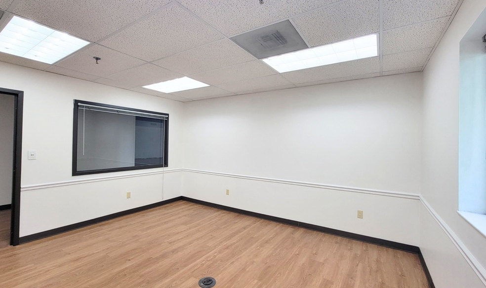 More Photos Of 1515 S Clarkson St, Charlotte Loft Creative Space For Lease