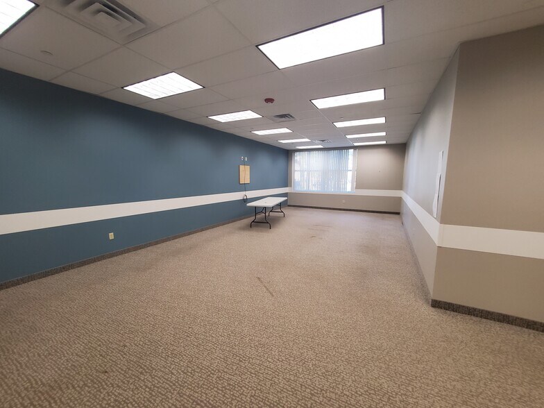 More Photos Of 3347 W 12th St, Erie Office For Lease