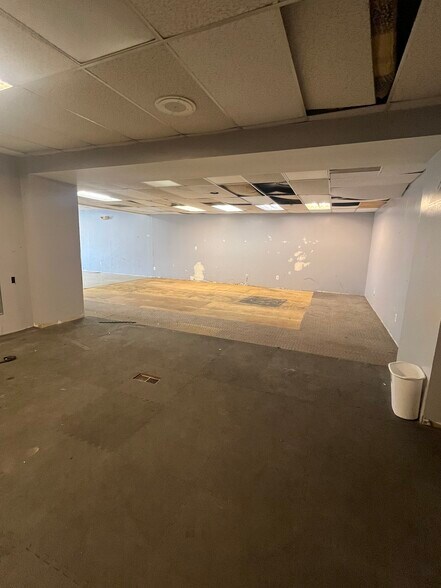 More Photos Of 26 W Main St, Shelby Storefront Retail Office For Sale