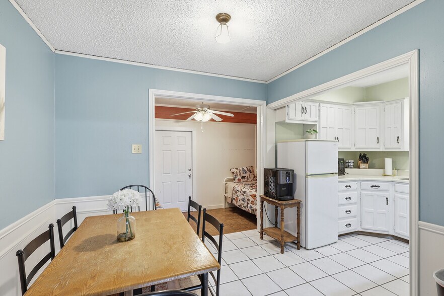 More Photos Of 201 N State St, Fort Davis Hotel For Sale