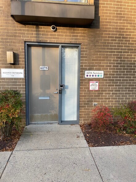 Primary Photo Of 6177-6183 Executive Blvd, Rockville Medical For Sale