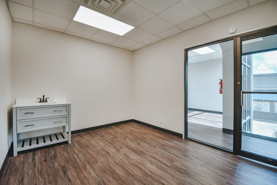 More Photos Of 4104 Houston Hwy, Victoria General Retail For Sale