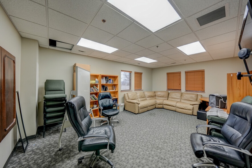 More Photos Of 2730 Crossbridge Rd, Lincoln Religious Facility For Sale