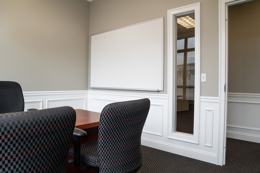 More Photos Of 31320 solon Rd, Solon Office For Lease