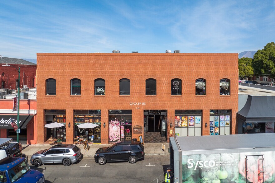 More Photos Of 19 E Citrus Ave, Redlands Storefront Retail Office For Lease