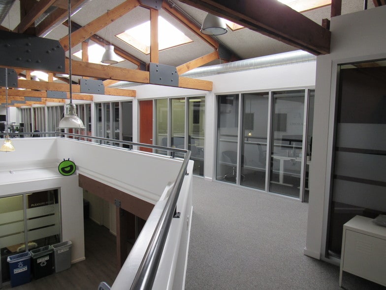 More Photos Of 745 Emerson St, Palo Alto Loft Creative Space For Lease