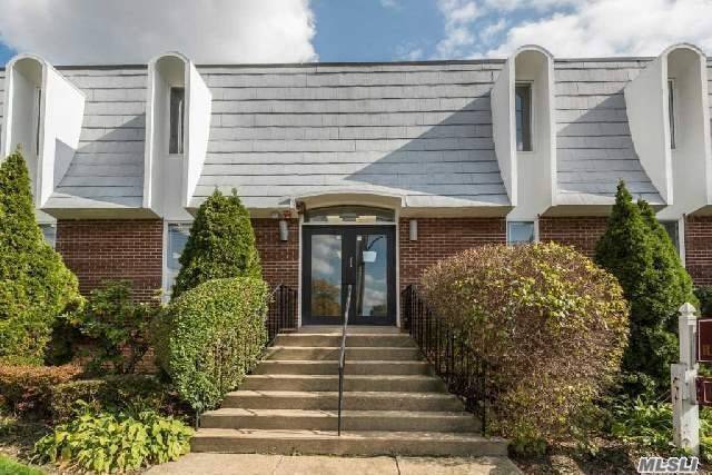 More Photos Of 103 Cooper St, Babylon Office For Lease