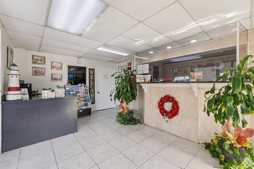 More Photos Of 4643 W Irlo Bronson Memorial Hwy, Kissimmee Hotel For Sale