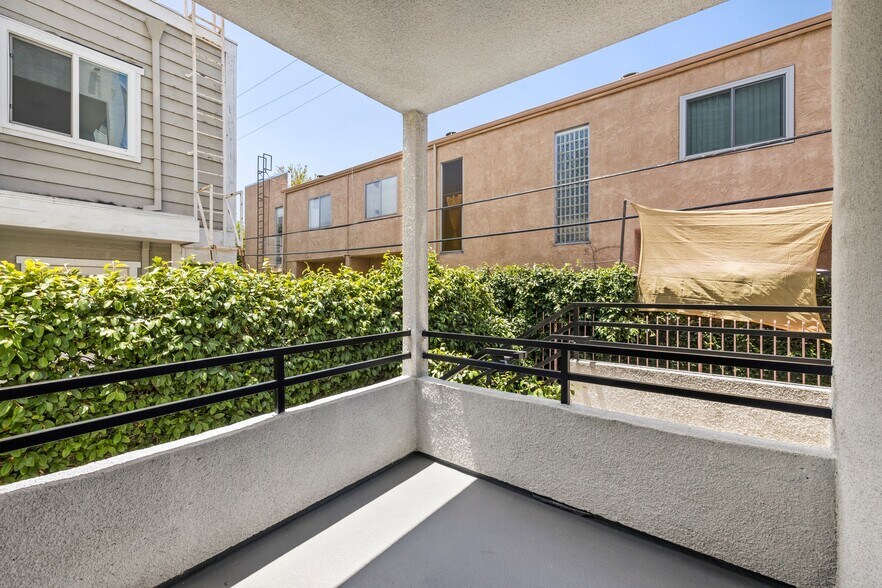 More Photos Of 4741 Radford Ave, Valley Village Apartments For Sale